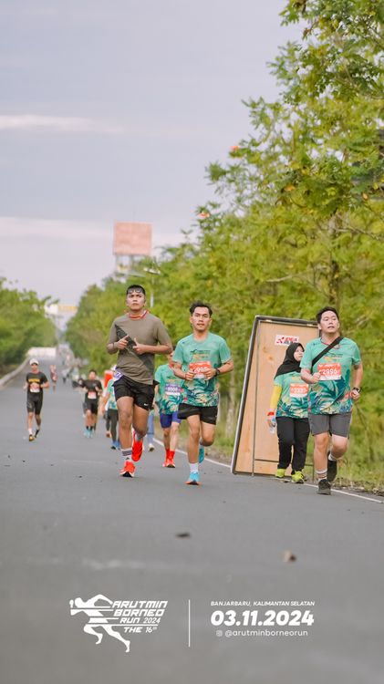 Race photo from Arutmin Borneo Run 2024