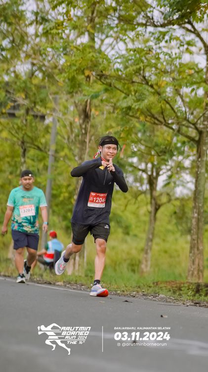 Race photo from Arutmin Borneo Run 2024