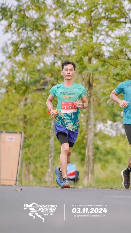 Race photo from Arutmin Borneo Run 2024