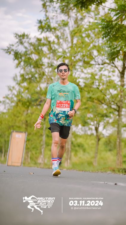 Race photo from Arutmin Borneo Run 2024