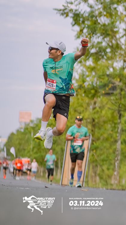 Race photo from Arutmin Borneo Run 2024
