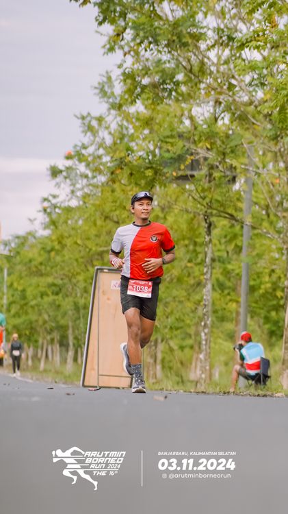 Race photo from Arutmin Borneo Run 2024