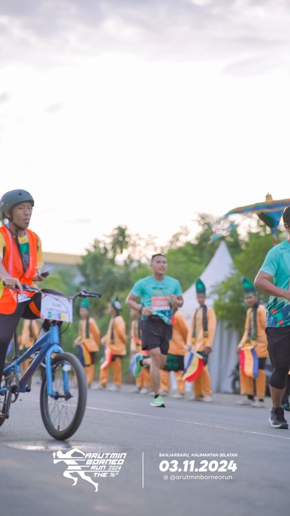 Race photo from Arutmin Borneo Run 2024