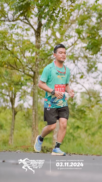 Race photo from Arutmin Borneo Run 2024