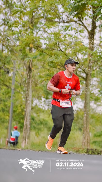 Race photo from Arutmin Borneo Run 2024