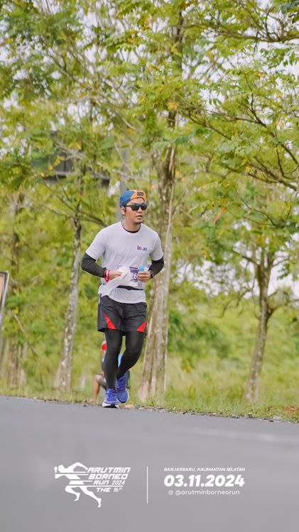 Race photo from Arutmin Borneo Run 2024