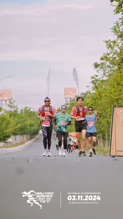 Race photo from Arutmin Borneo Run 2024