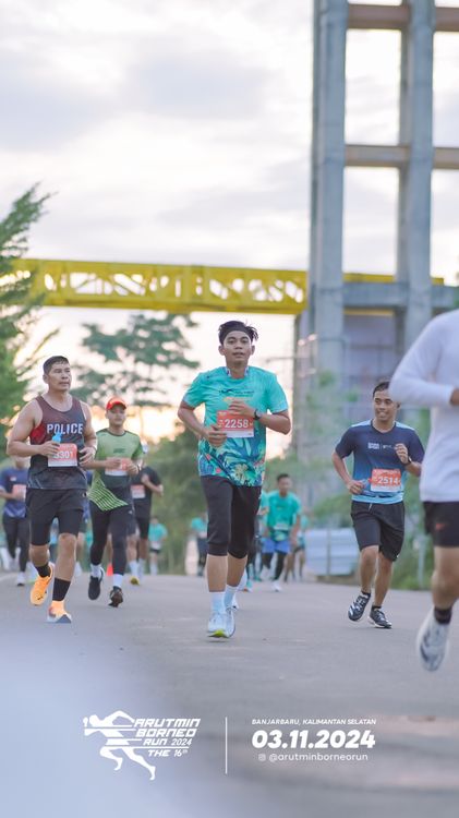 Race photo from Arutmin Borneo Run 2024