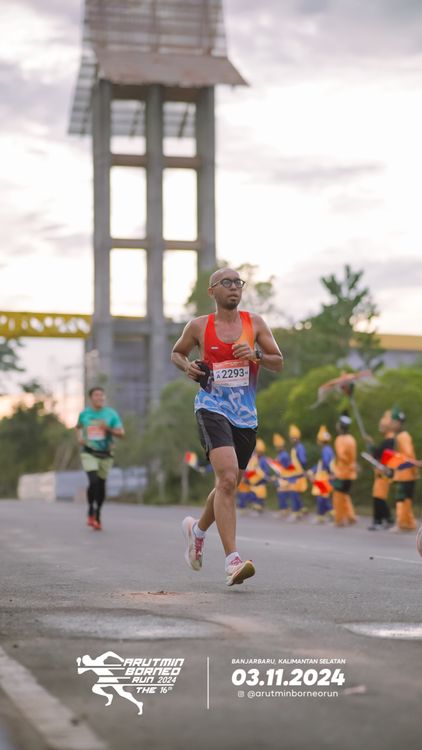 Race photo from Arutmin Borneo Run 2024
