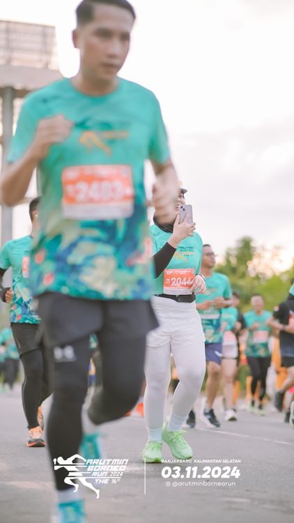 Race photo from Arutmin Borneo Run 2024