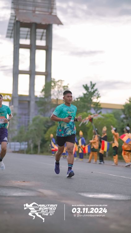 Race photo from Arutmin Borneo Run 2024