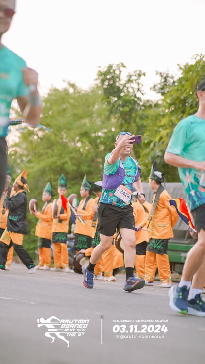 Race photo from Arutmin Borneo Run 2024