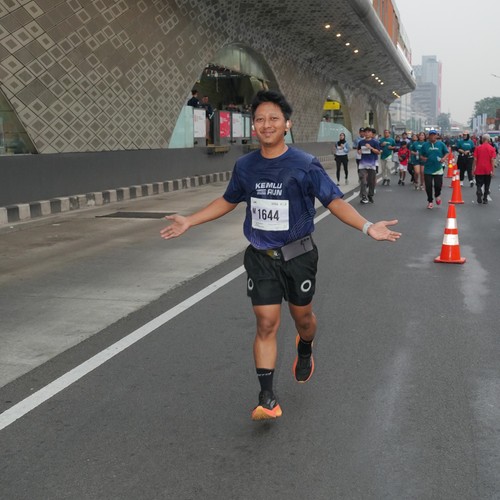 Race photo from KEMLU RUN 2026
