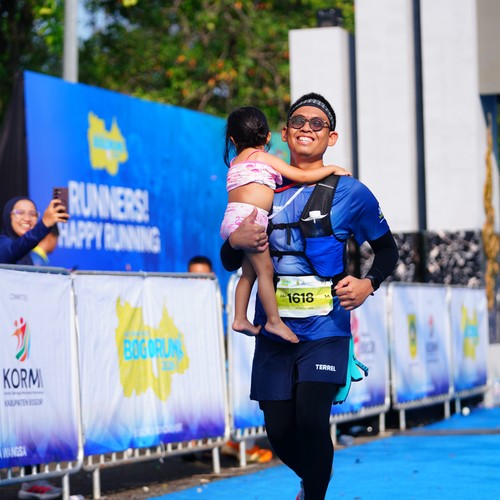 Race photo from BOGORUN 2026
