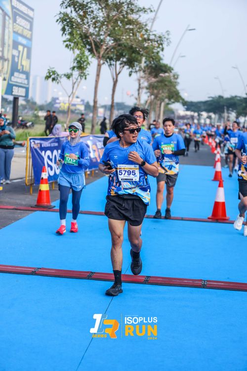 Race photo from ISOPlus Run 2024 Jakarta