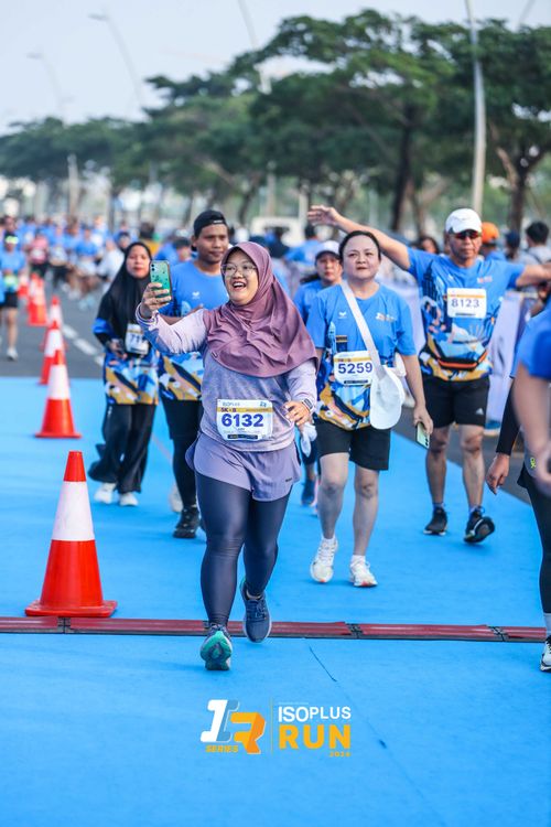 Race photo from ISOPlus Run 2024 Jakarta