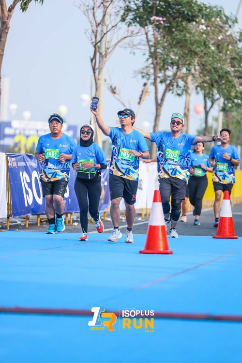 Race photo from ISOPlus Run 2024 Jakarta
