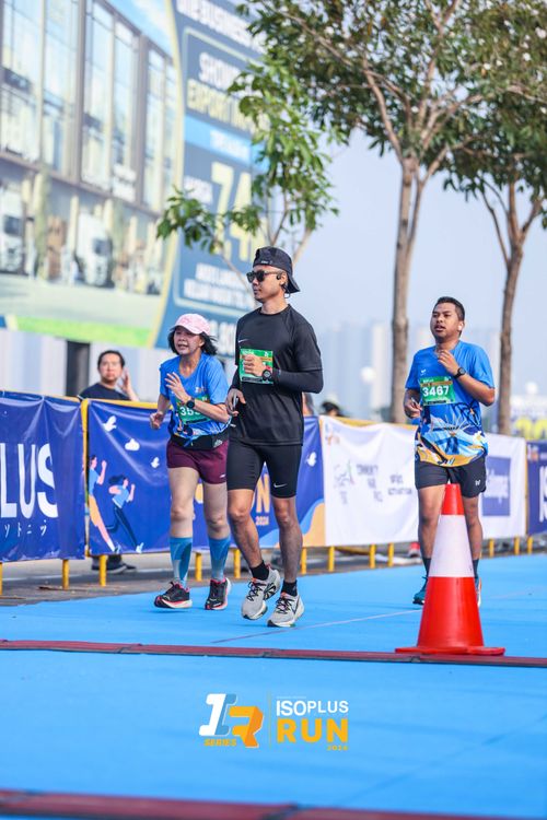 Race photo from ISOPlus Run 2024 Jakarta