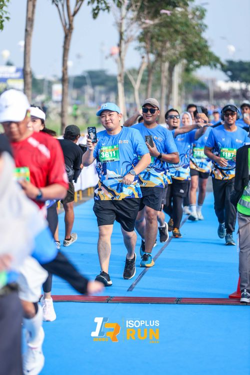Race photo from ISOPlus Run 2024 Jakarta
