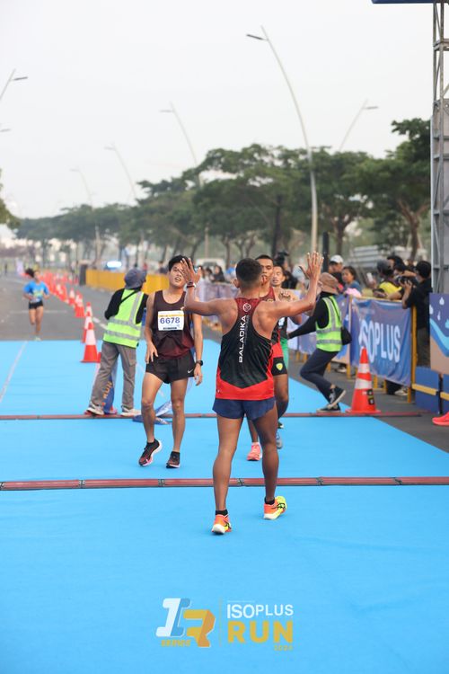 Race photo from ISOPlus Run 2024 Jakarta