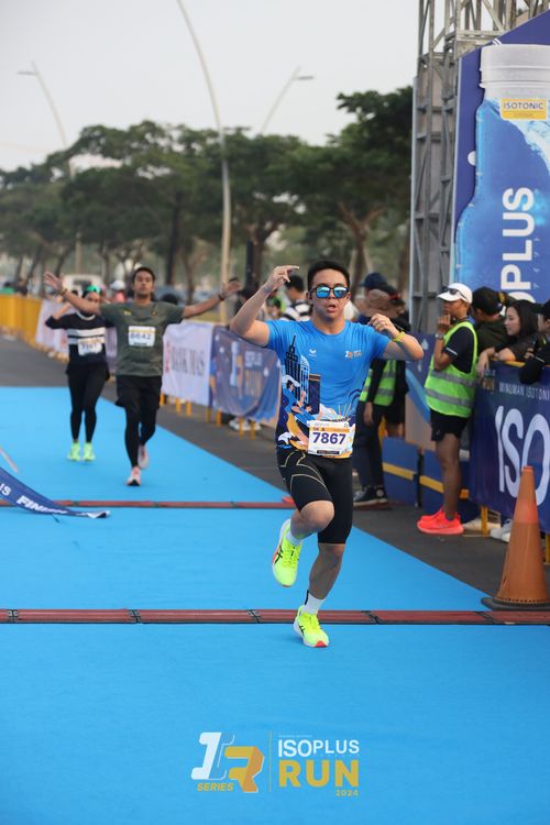 Race photo from ISOPlus Run 2024 Jakarta