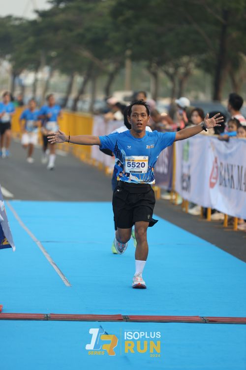Race photo from ISOPlus Run 2024 Jakarta