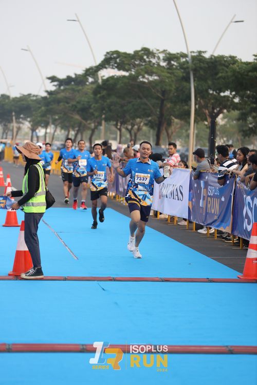 Race photo from ISOPlus Run 2024 Jakarta