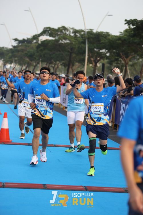 Race photo from ISOPlus Run 2024 Jakarta