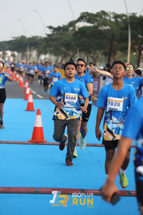 Race photo from ISOPlus Run 2024 Jakarta
