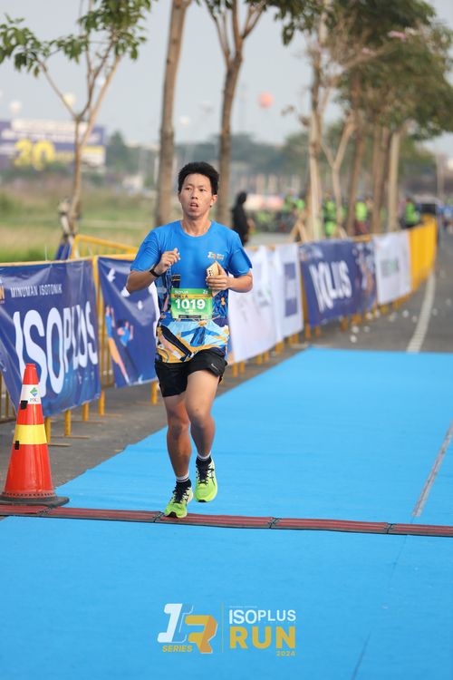 Race photo from ISOPlus Run 2024 Jakarta
