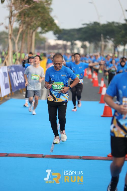 Race photo from ISOPlus Run 2024 Jakarta