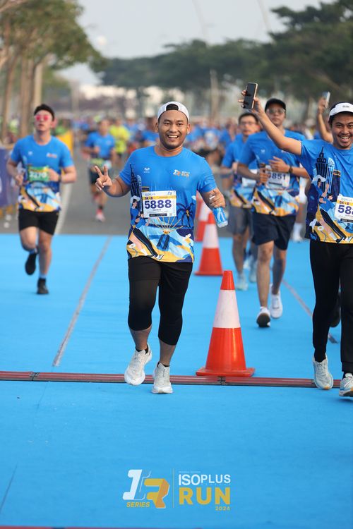 Race photo from ISOPlus Run 2024 Jakarta