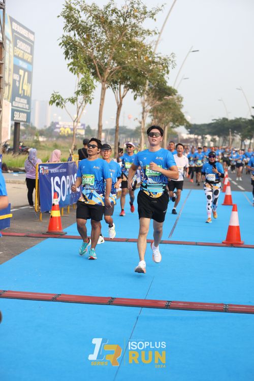 Race photo from ISOPlus Run 2024 Jakarta