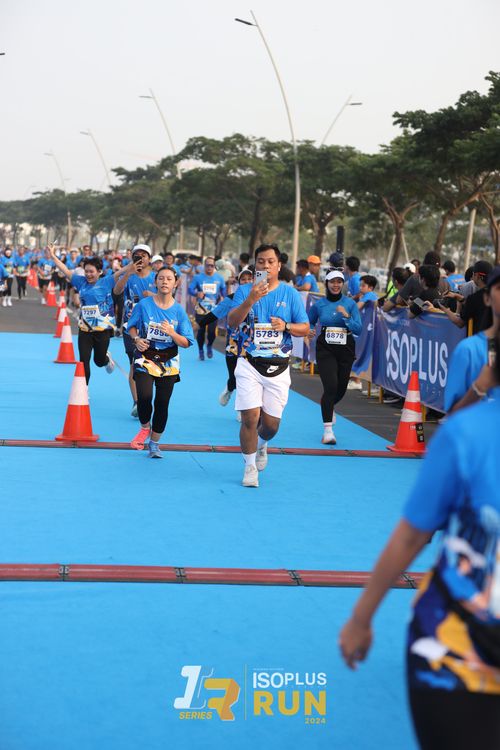 Race photo from ISOPlus Run 2024 Jakarta