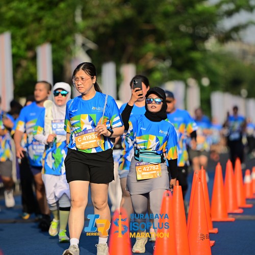 Race photo from SURABAYA ISOPLUS MARATHON 2026
