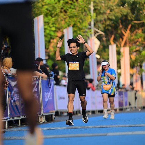 Race photo from SURABAYA ISOPLUS MARATHON 2026