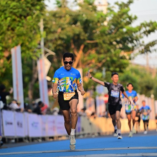 Race photo from SURABAYA ISOPLUS MARATHON 2026