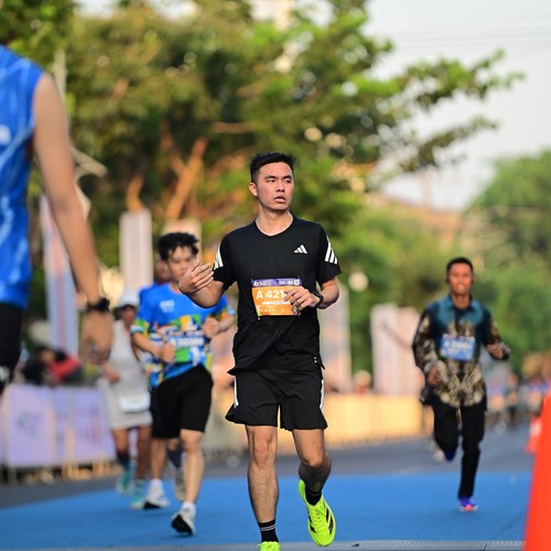 Race photo from SURABAYA ISOPLUS MARATHON 2026