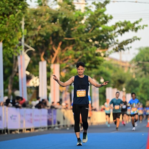 Race photo from SURABAYA ISOPLUS MARATHON 2026