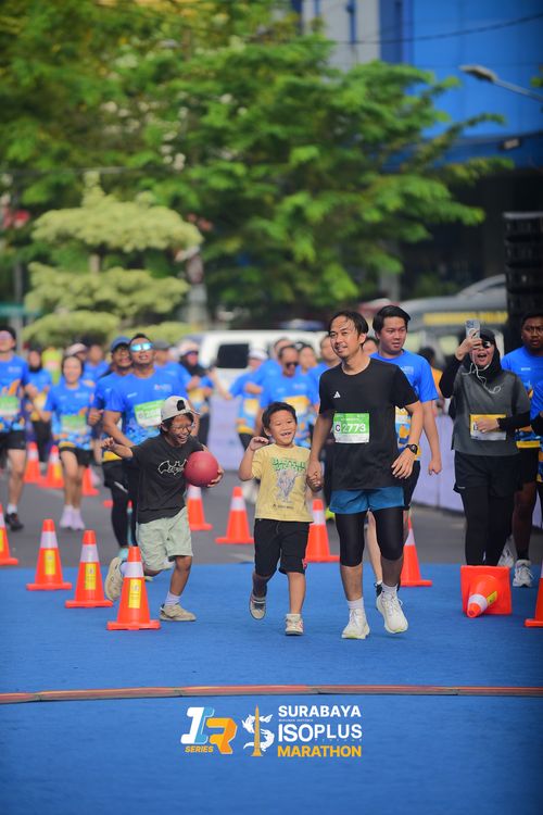 Race photo from SURABAYA ISOPLUS MARATHON 2025