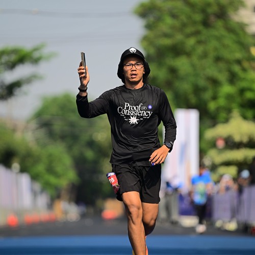 Race photo from SURABAYA ISOPLUS MARATHON 2026