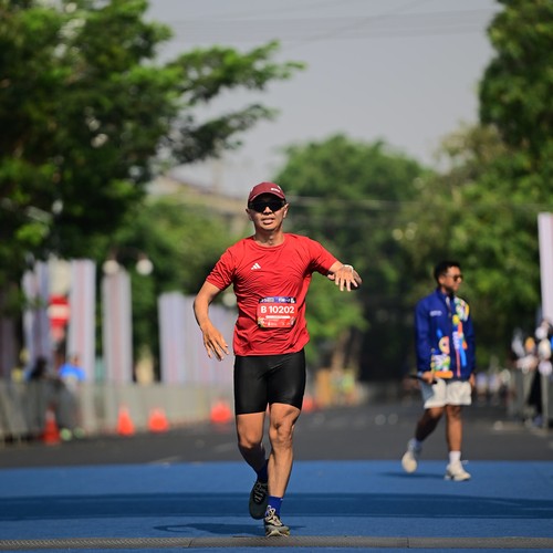 Race photo from SURABAYA ISOPLUS MARATHON 2026