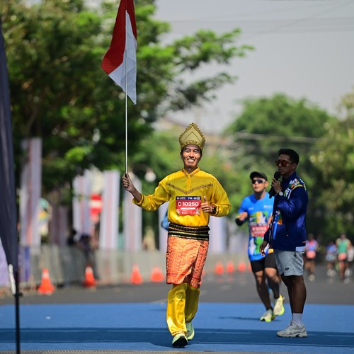 Race photo from SURABAYA ISOPLUS MARATHON 2026