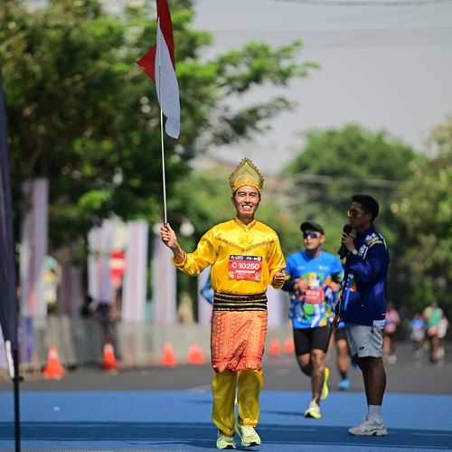 Race photo from SURABAYA ISOPLUS MARATHON 2026
