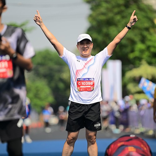 Race photo from SURABAYA ISOPLUS MARATHON 2026