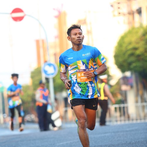 Race photo from SURABAYA ISOPLUS MARATHON 2026