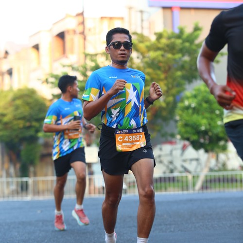 Race photo from SURABAYA ISOPLUS MARATHON 2026