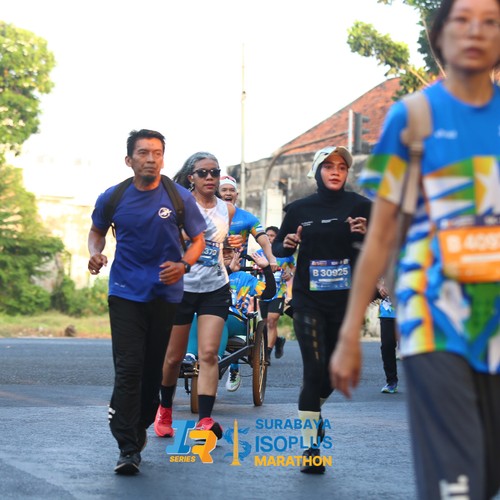 Race photo from SURABAYA ISOPLUS MARATHON 2026