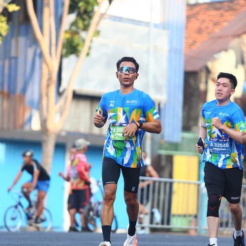 Race photo from SURABAYA ISOPLUS MARATHON 2026