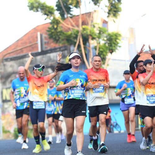 Race photo from SURABAYA ISOPLUS MARATHON 2026